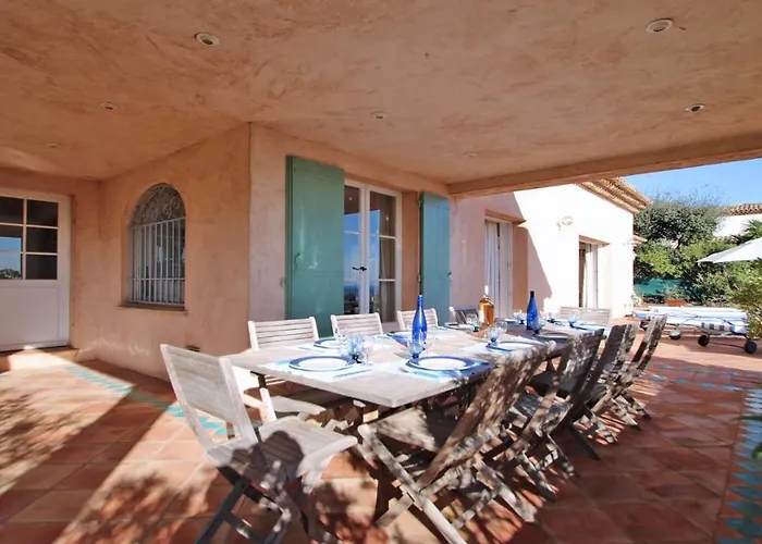 Scenic Golf Villa Sainte-Maxime